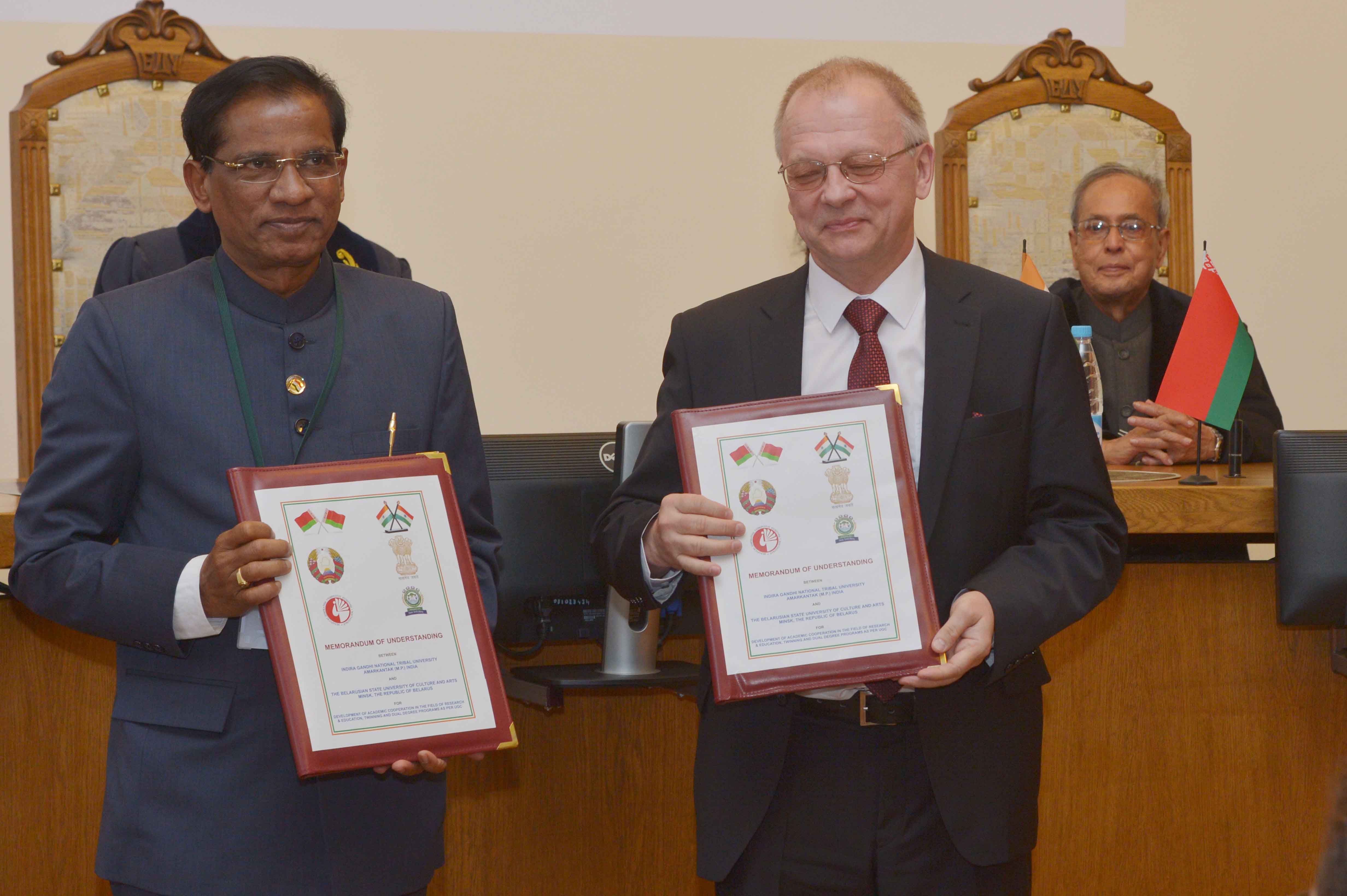 The President, Shri Pranab Mukherjee witnessing the signing ceremony of Education MoUs at the Belarus State University at Minsk in Belarus on June 03, 2015.