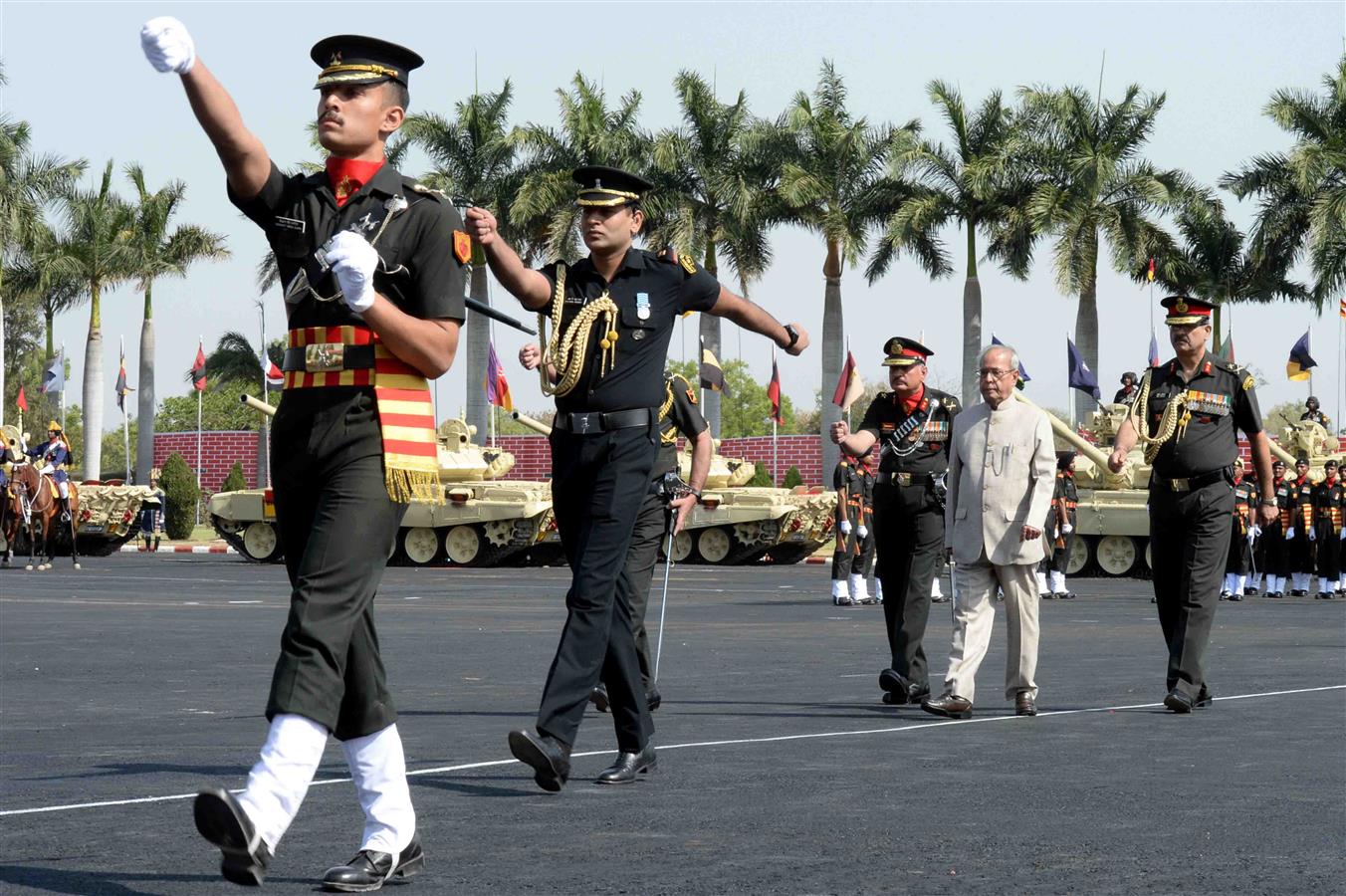 The President of India, Shri Pranab Mukherjee at the function to awarded Standards to Armoured Corps Centre and School Ahmednagar at Ahmednagar on April 15, 2017.