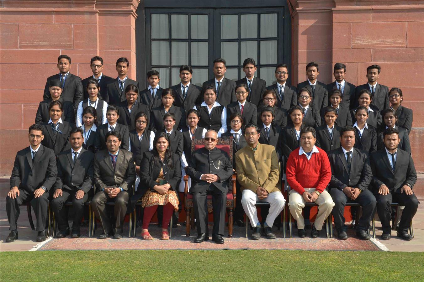 The President of India, Shri Pranab Mukherjee with Students, Teachers and Staff of Bikash Bharti Law College at Sukdevpur, South 24 Parganas in West Bengal at Rashtrapati Bhavan on January 13, 2017.