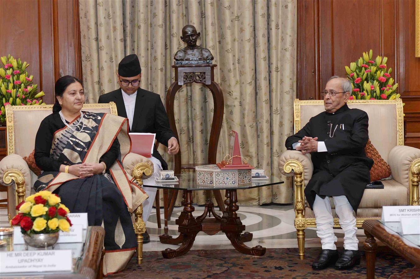 The President of Nepal, Right Hon'ble Bidya Devi Bhandari calling on the President of India, Shri Pranab Mukherjee at Rashtrapati Bhavan on April 18, 2017.