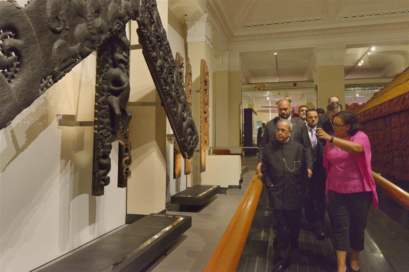 The President India, Shri Pranab Mukherjee visiting the Auckland war Memorial Museum at Auckland in New Zealand on May 01, 2016. 