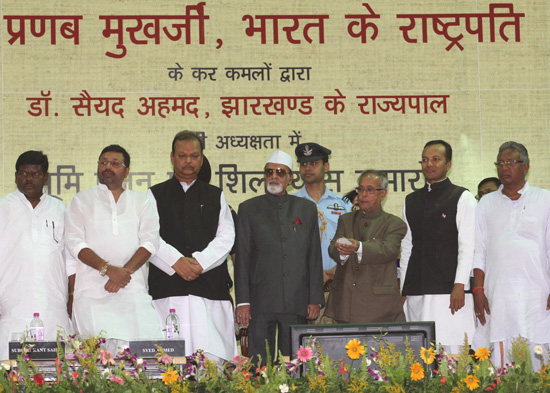 The President of India, Shri Pranab Mukherjee laying the foundation stones for 1320 mega watt Thermal Power Plant, Mega Textile Cluster, Model College, and Polytechnic at Godda in Jharkhand on April 30, 2013. Also seen is the Governor of Jharkhand, Dr. Sy