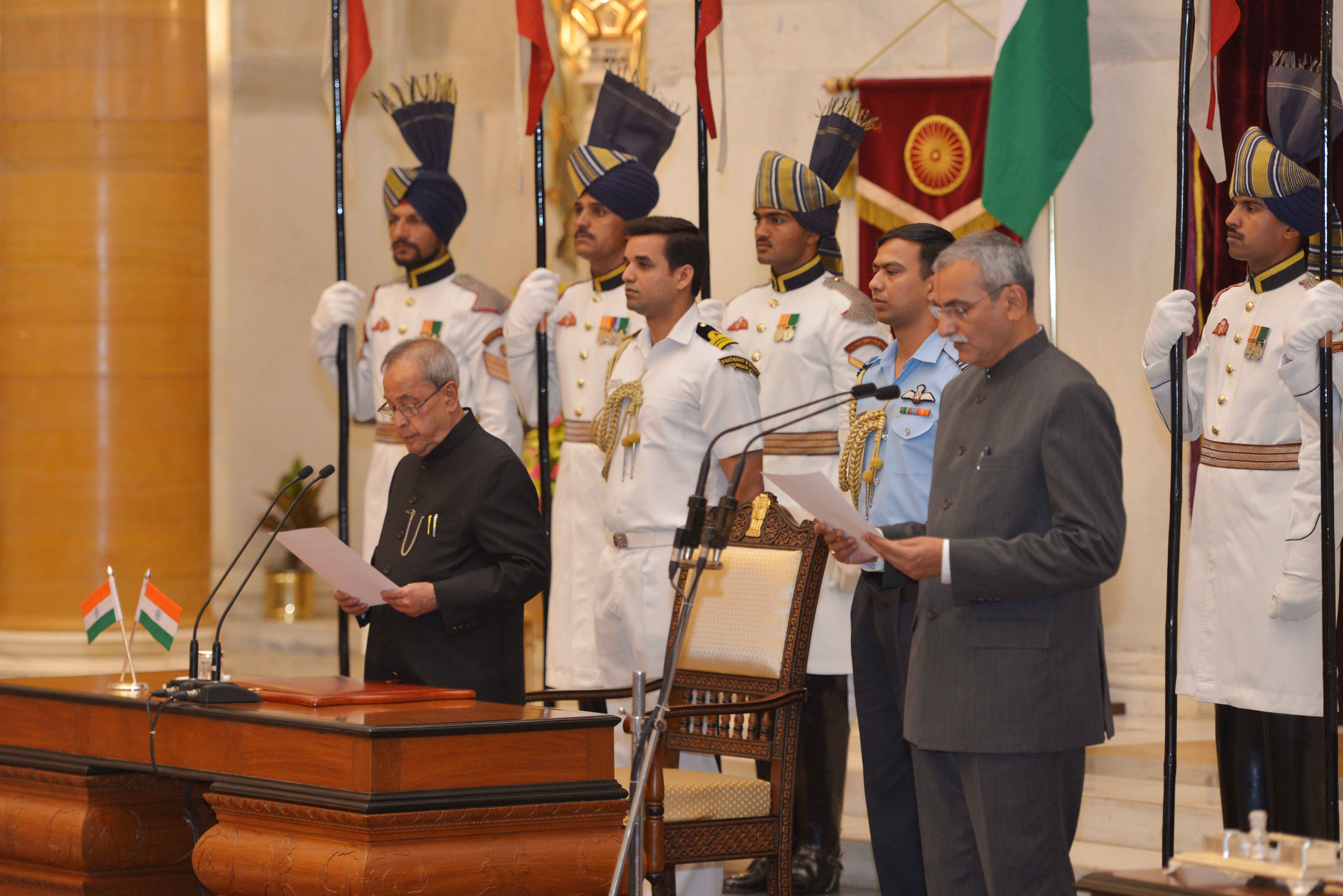 The President, Shri Pranab Mukherjee administering the oath of office to Shri K.V. Chowdary as the Central Vigilance Commissioner at Rashtrapati Bhavan on June 10, 2015.