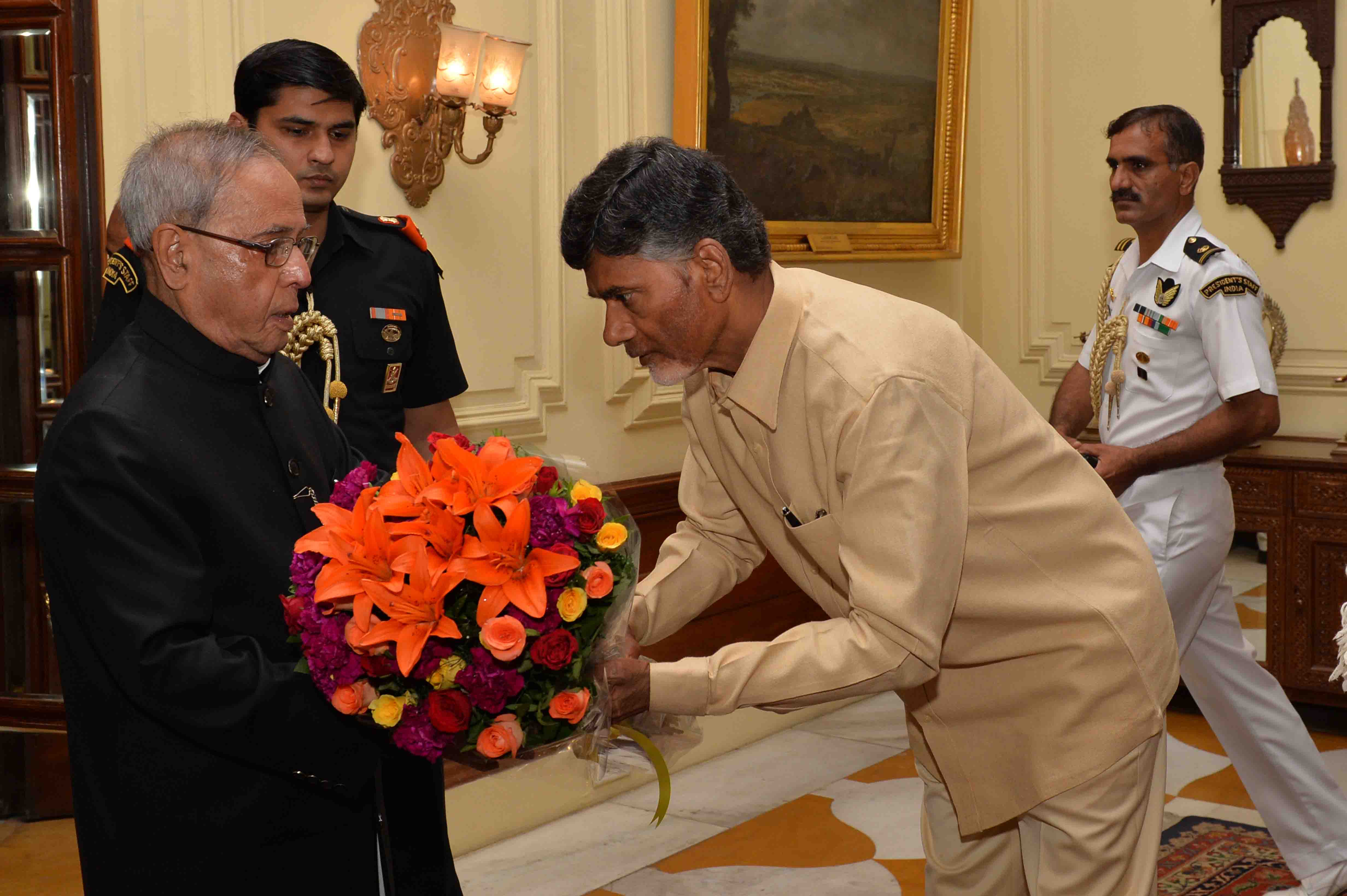 The President of India, Shri Pranab Mukherjee with Chief Minister of Andhra Pradesh, Shri Nara Chandrababu Naidu at Rashtrapati Bhavan on June 10, 2015.