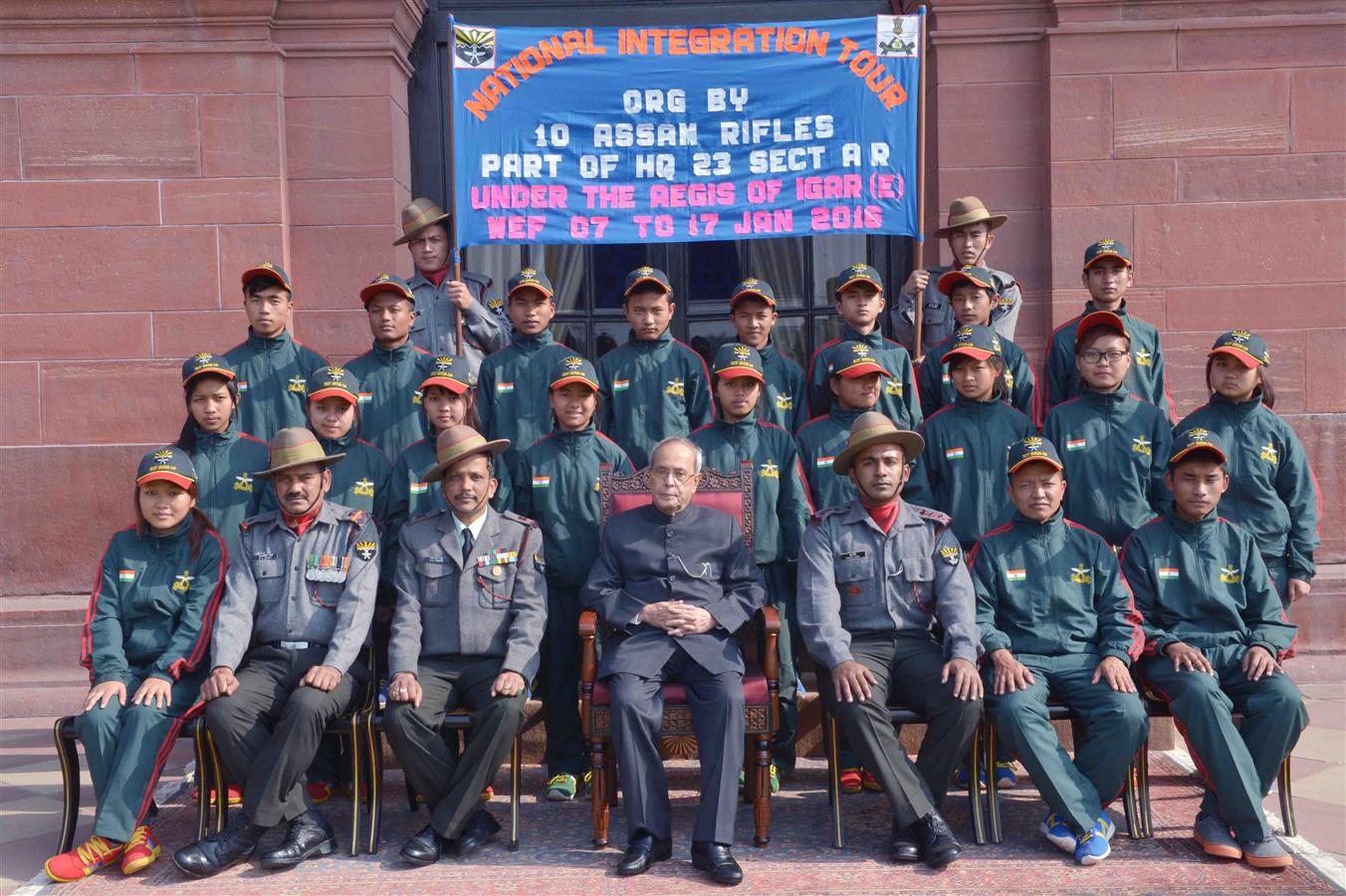 The President of India, Shri Pranab Mukherjee with Students from Serchhip District in Mizoram attending National Integration Tour organized by the 10 Assam Rifles at Rashtrapati Bhavan on January 11, 2016. 