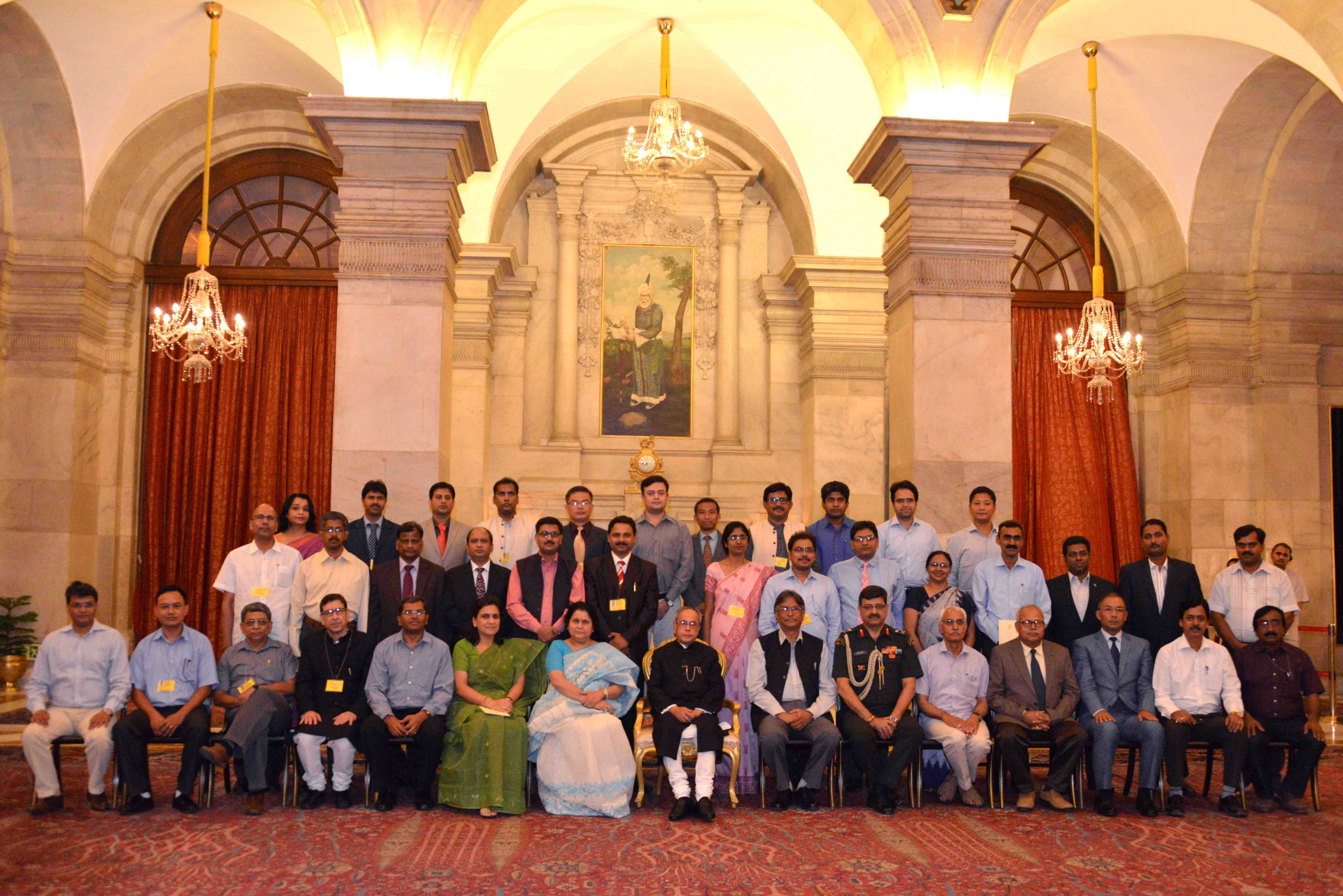 The President of India, Shri Pranab Mukherjee with 31 In-Residence Inspired Teachers from Central Universities at Rashtrapati Bhavan on June 10, 2015.