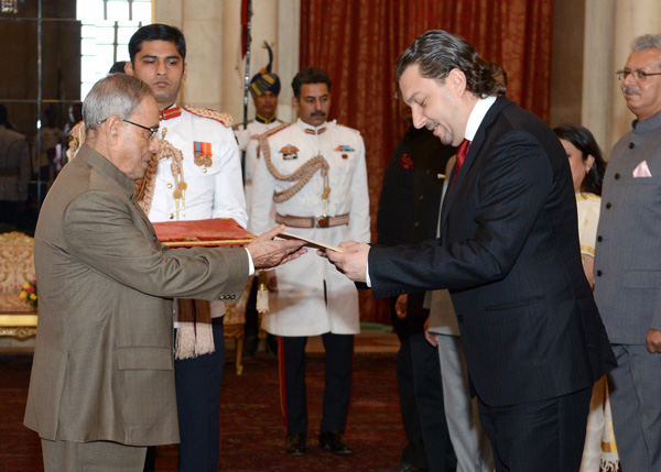 The Ambassador of Macedonia, His Excellency Mr. Toni Atanasovski presenting his credentials to the President of India, Shri Pranab Mukherjee at Rashtrapati Bhavan in New Delhi on June 10, 2014. 