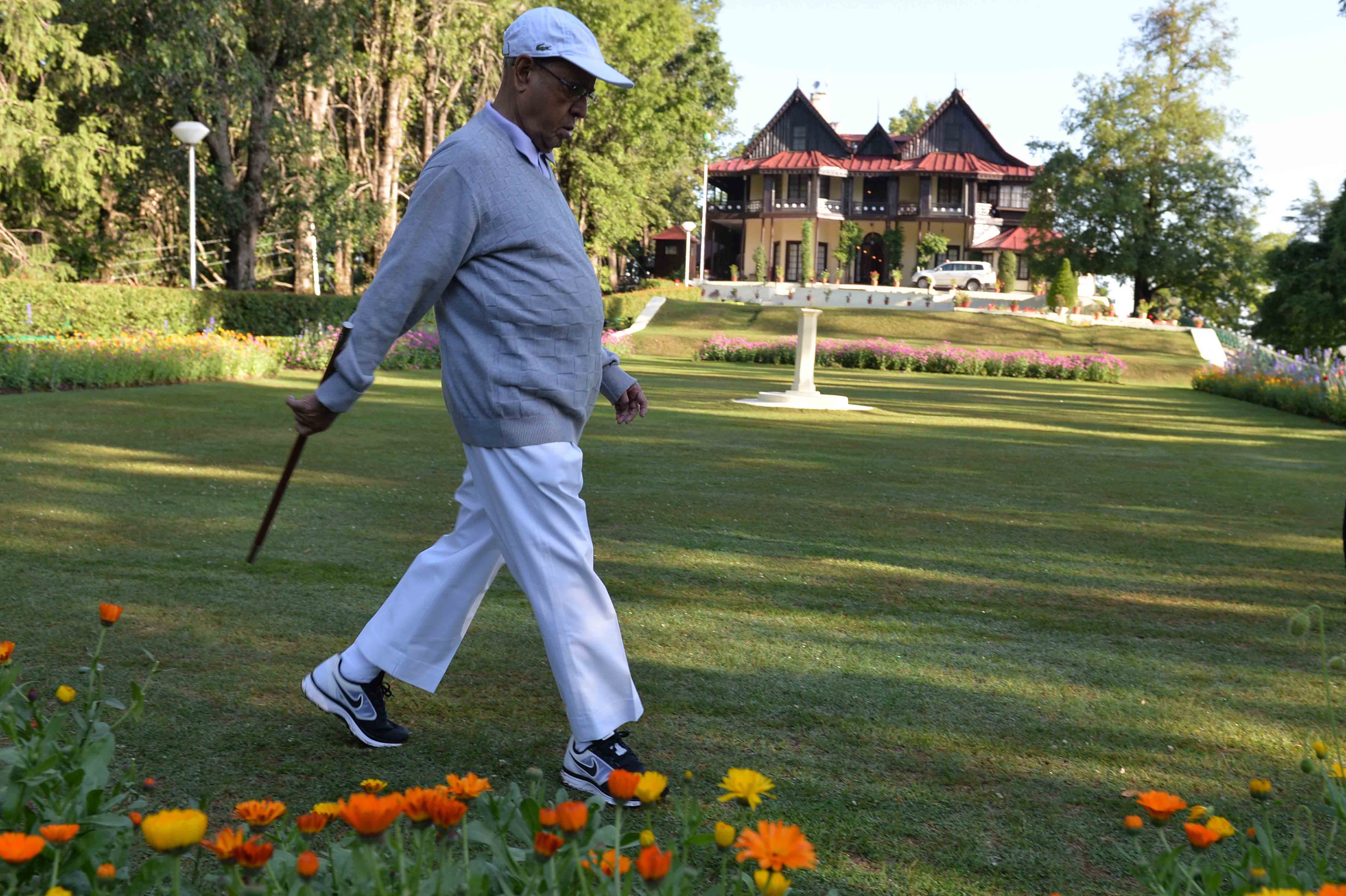 The President of India, Shri Pranab Mukherjee during Morning Walk at Retreat (Shimla) on 13 June, 2015.