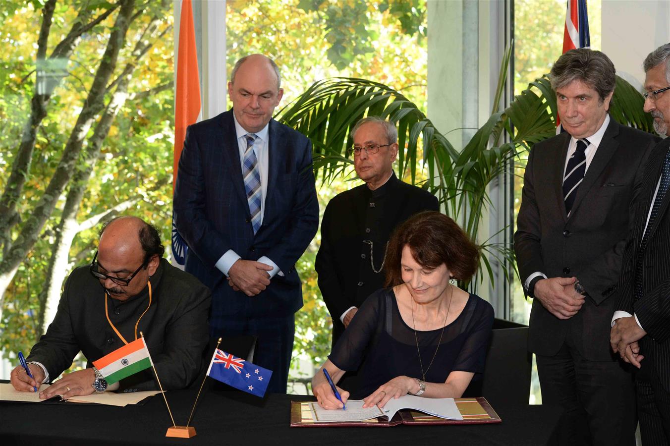 The President of India, Shri Pranab Mukherjee and the Minister for Nursery and Economic Development of New Zealand, Mr. Steven Joyce witnessing the signing of a MOU of ICCR Chair at Victoria University at Auckland in New Zealand on May 02, 2016. 