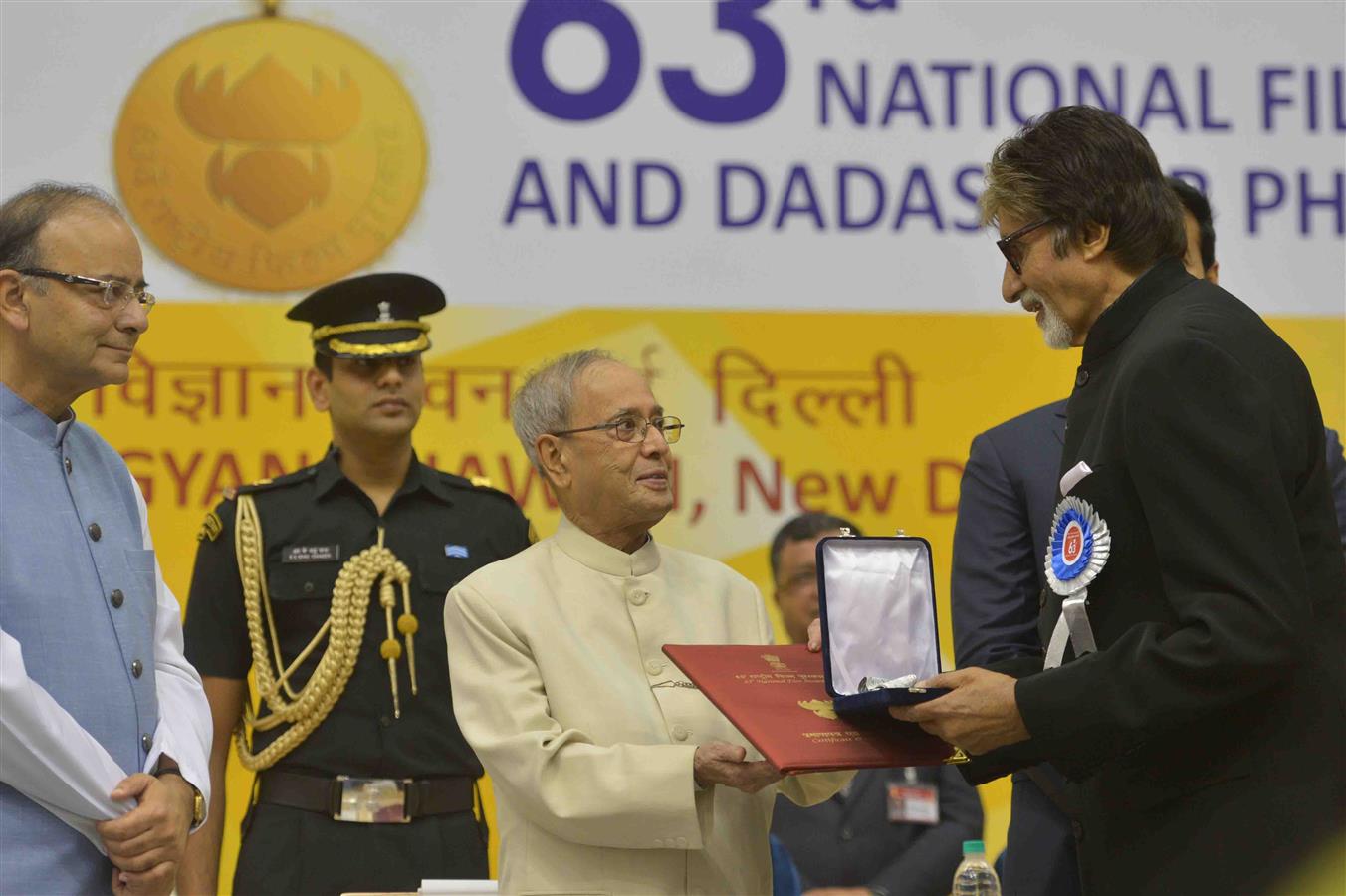 The President, Shri Pranab Mukherjee presenting the Best Actor Award to Actor Shri Amitabh Bachchan at the 63rd National Film Awards Function in New Delhi on May 03, 2016. 