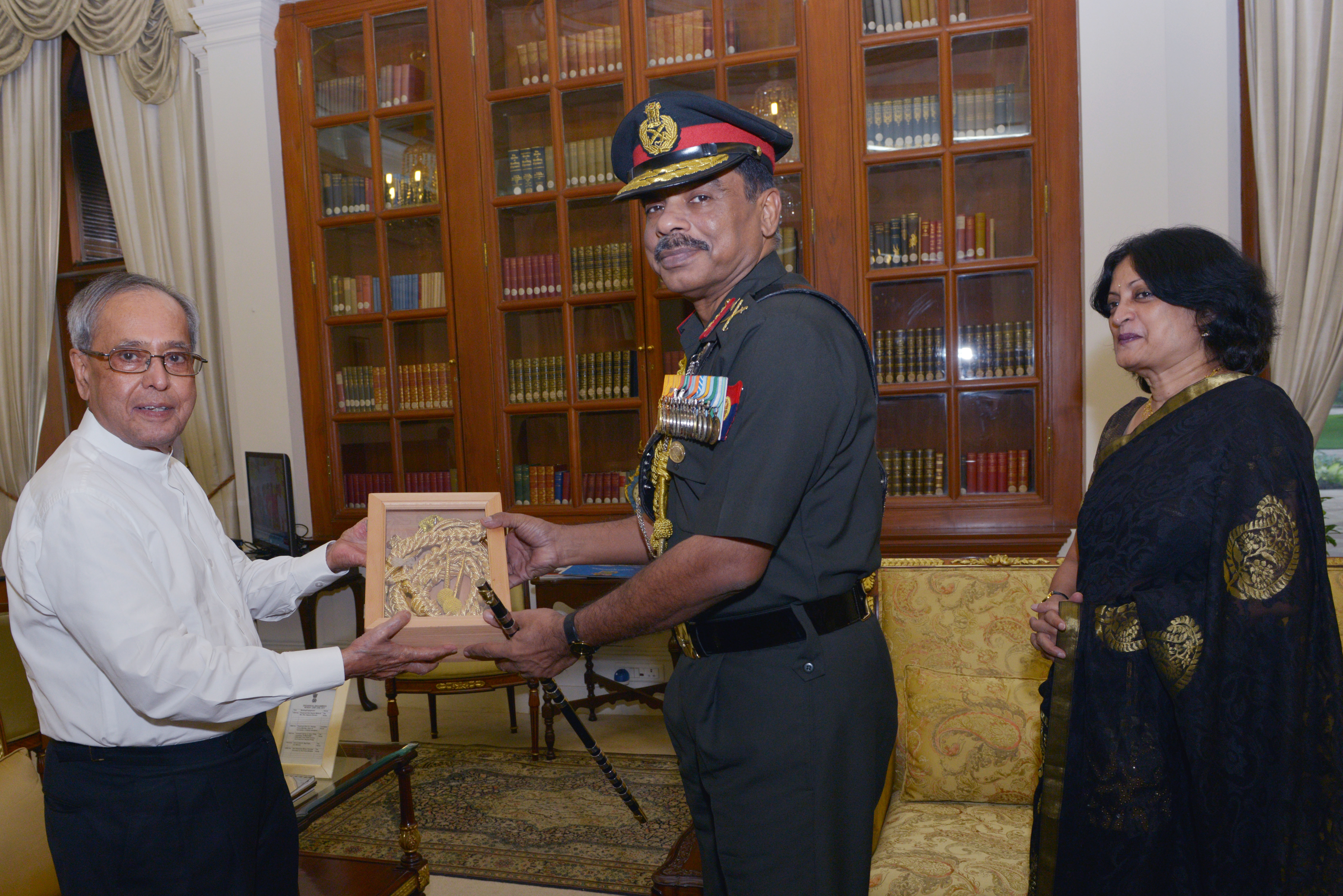 The President of India, Shri Pranab Mukherjee with the Military Band of Sikh Light Infantry Regimental Centre at Rashtrapati Bhavan on June 23, 2015.