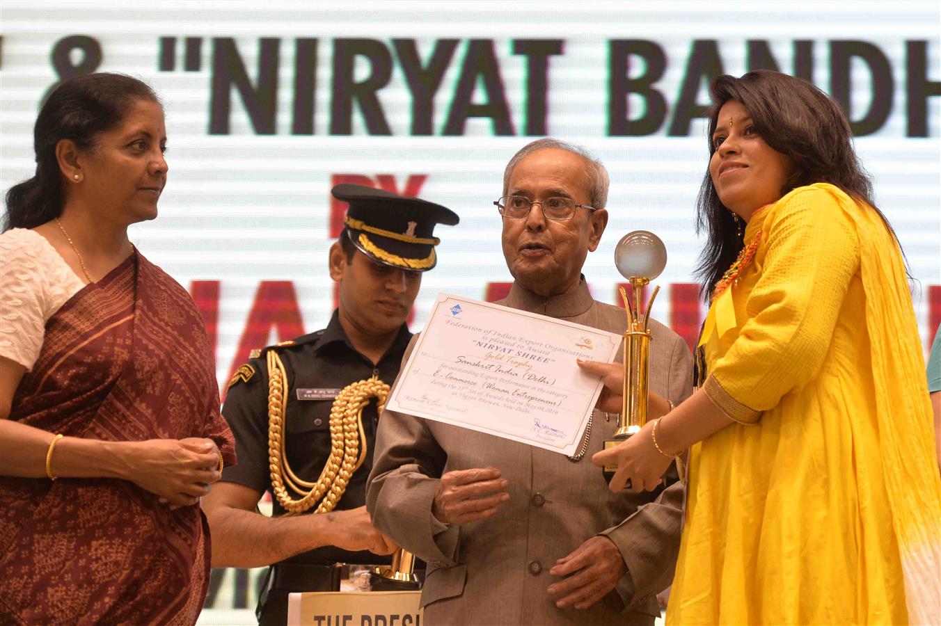 The President of India, Shri Pranab Mukherjee presenting the Niryat Shree and Niryat Bandhu Awards at the Golden Jubilee Celebrations of Federation of Indian Export Organisation (FIEO) at Vigyan Bhavan in New Delhi on May 04, 2016. 