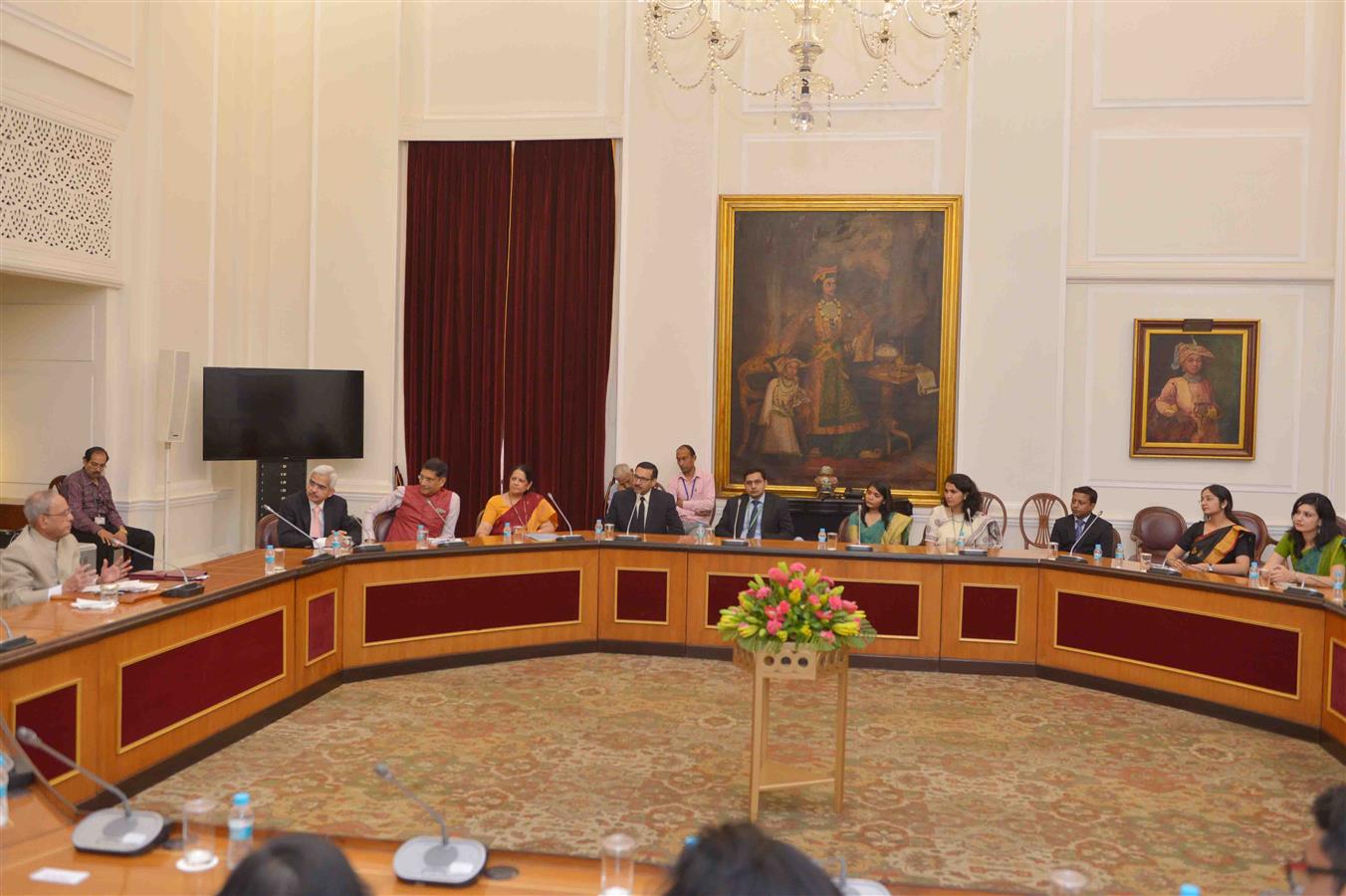 The President of India, Shri Pranab Mukherjee interacting with Officer Trainees of the Indian Economic Service of 2014 (II) Batch at Rashtrapati Bhavan on May 10, 2016. 