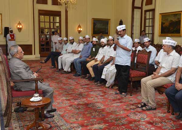 The Former Chief Minister of Delhi, Shri Arvind Kejriwal along with Members of Aam Admi Party calling on the President of India, Shri Pranab Mukherjee at Rashtrapati Bhavan in New Delhi on July 3, 2014. 