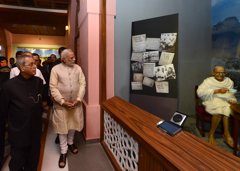 The President of India, Shri Pranab Mukherjee visiting Rashtrapati Bhavan Museum after the inauguration of the Museum at President's Estate in New Delhi on July 25, 2014. Also seen is the Prime Minister of India, Shri Narendra Modi. 