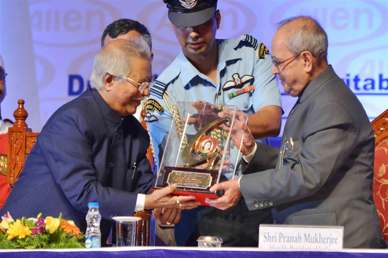 The President of India, Shri Pranab Mukherjee being felicitated at the presentation of Dr. Malati Allen Noble Award, Dr. Sarkar Allen Mahatma Mahnemann Award and Dr. Sarkar Allen Swamiji Award instituted by the Dr. Malati Allen Charitable Trust at Kolkata