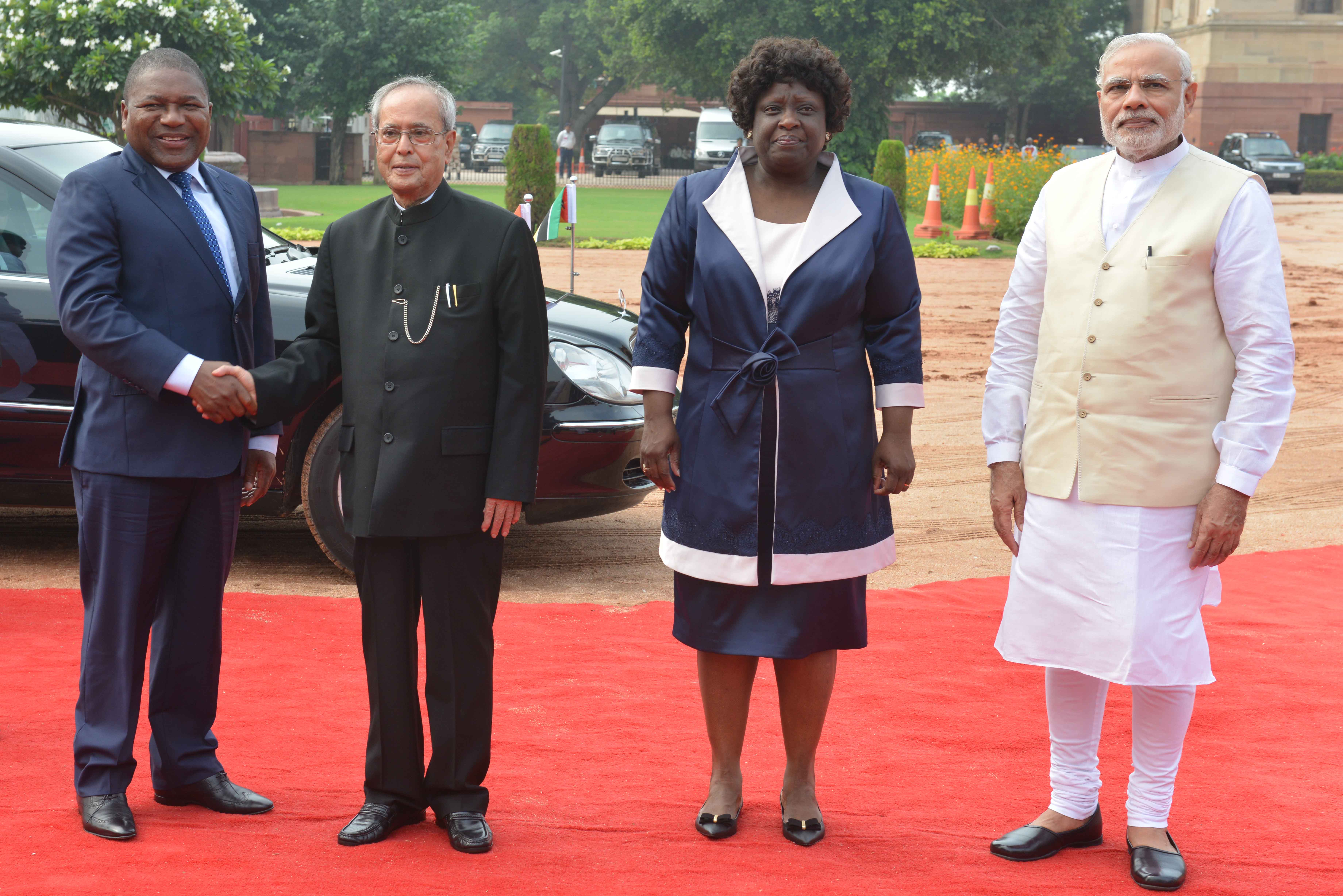 The President of India, Shri Pranab Mukherjee receiving the President of the Republic of Mozambique, H.E. Mr. Filipe Jacinto Nyusi during his Ceremonial Reception at the Forecourt of Rashtrapati Bhavan on August 5, 2015.