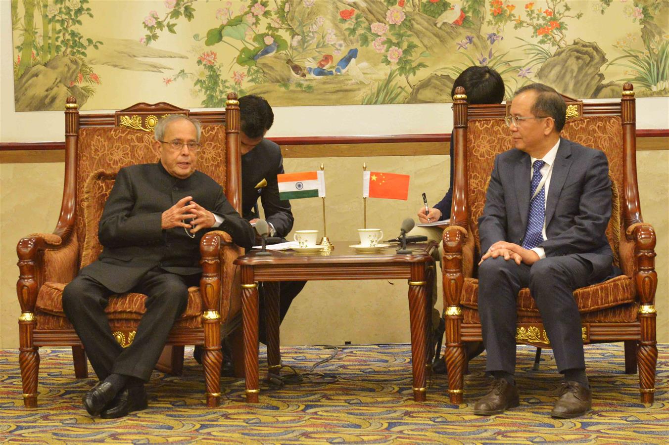 The Chinese Dignitary Minister of Education, Mr. Yuan Guiren calling on the President of India, Shri Pranab Mukherjee at Peking University in Beijing, People’s Republic of China on May 26, 2016. 