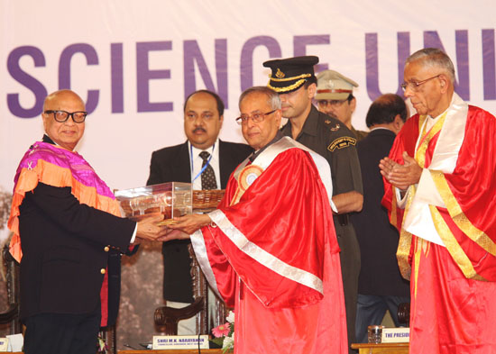 The President of India, Shri Pranab Mukherjee, during 15th Annual Convocation of Bengal Engineering and Science University in Sibpur, West Bengal on January 19, 2013.