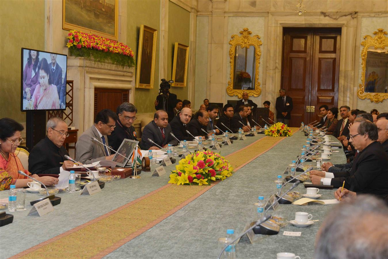 The President of India, Shri Pranab Mukherjee interacting with leading Silicon Valley Entrepreneurs, Technologists and Venture Capitalists at Rashtrapati Bhavan on January 15, 2016. 