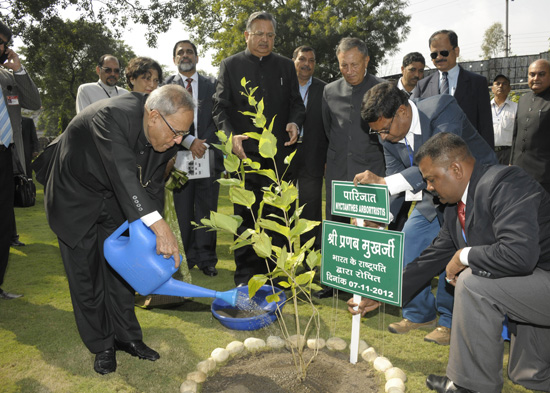 The President of India, Shri Pranab Mukherjee planting of Sapling at Raj Bhavan in Raipur, Chhattisgarh on November 7, 2012. Also seen are the Governor of Chhattisgarh, Shri Shekhar Dutt and the Chief Minister of Chhattisgarh, Dr.Raman Singh.