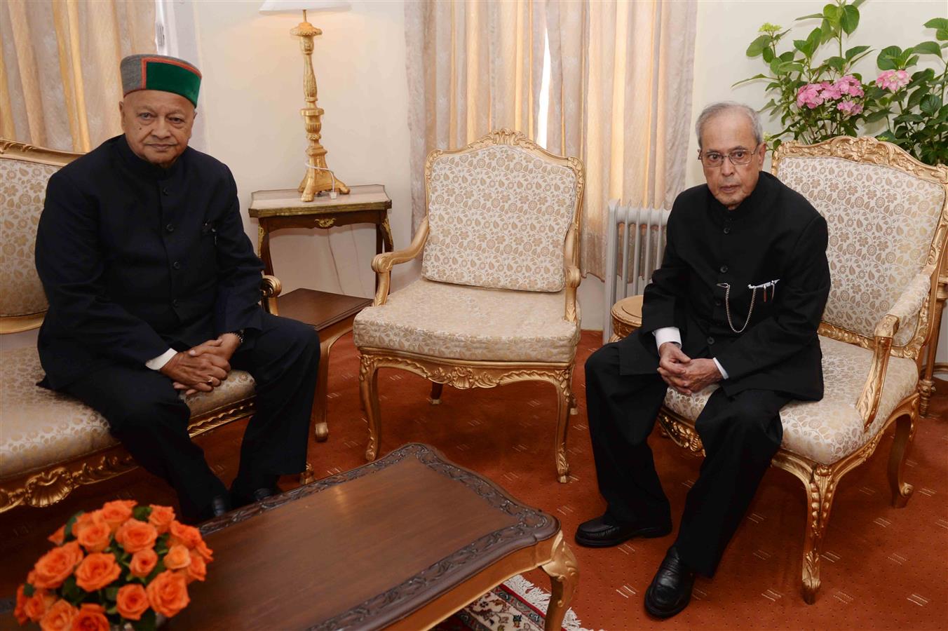 The Chief Minister of Himachal Pradesh, Shri Virbhadra Singh calling on the President of India, Shri Pranab Mukherjee at Retreat, Mashobra in Shimla on June 02, 2016. 