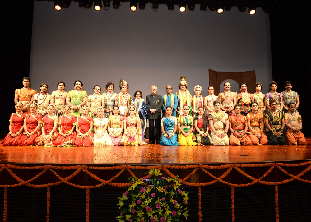 The President of India, Shri Pranab Mukherjee with the artists after witnessing a dance drama 'Krishna' by Shriram Bharatiya Kala Kendra at Rashtrapati Bhavan Auditorium on August 19, 2014. 