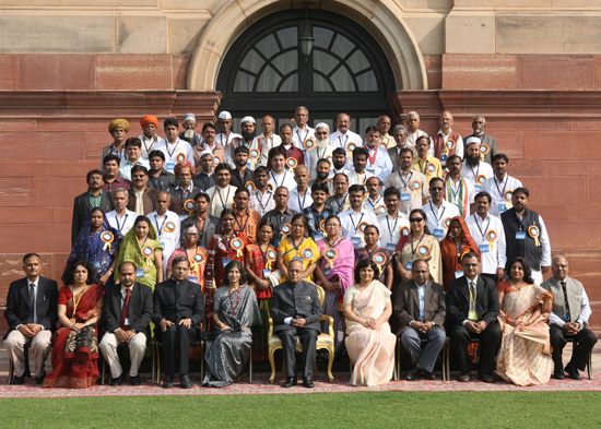 The President of India, Shri Pranab Mukherjee along with recipients of Shilp Guru Awards, Sant Kabir Awards and National Awards to the Master Crafts persons and Weavers at Rashtrapati Bhavan in New Delhi on November 10, 2012.