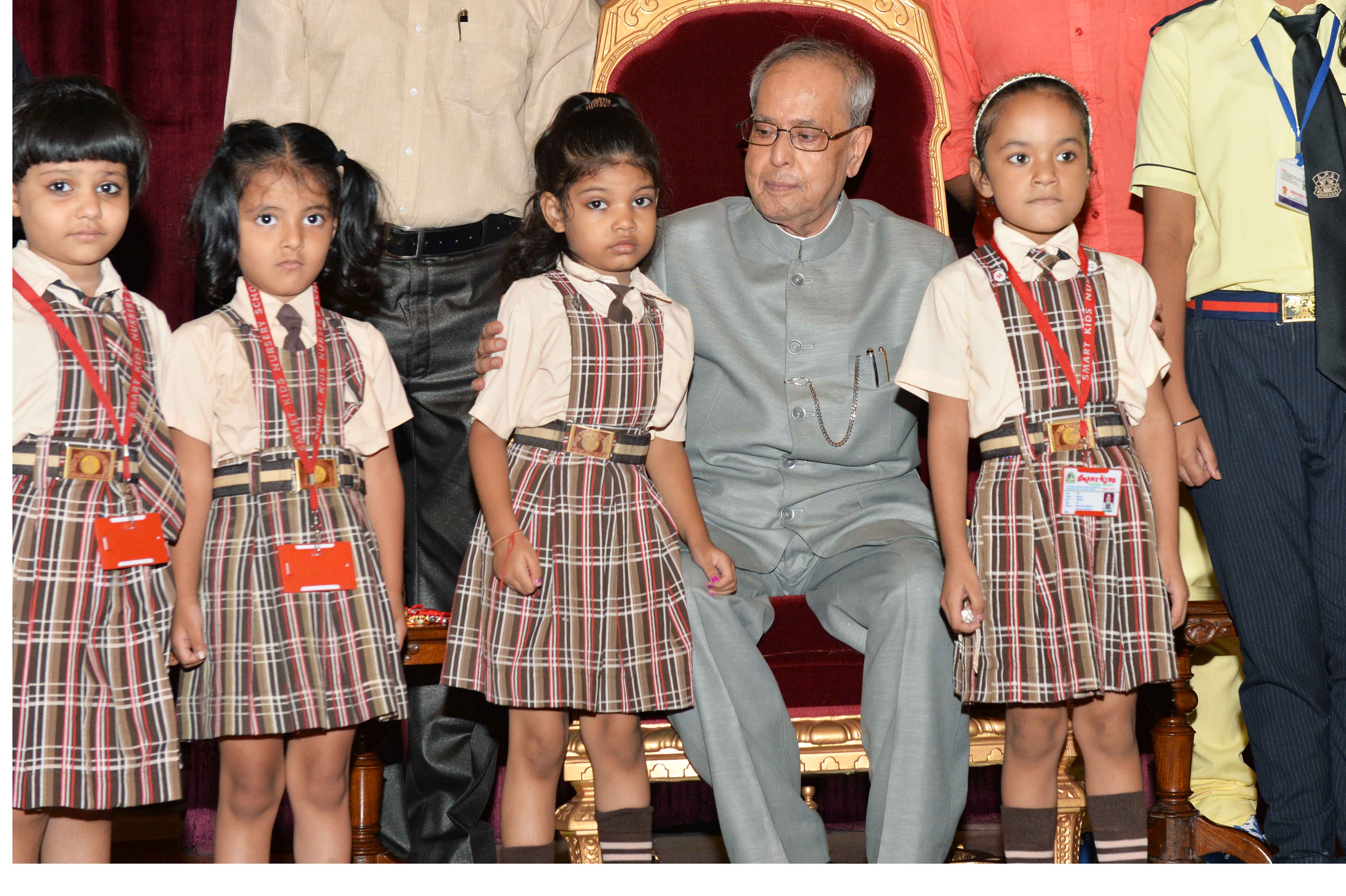 The President of India, Shri Pranab Mukherjee meeting the students from various schools on the auspicious occasion of Raksha Bandhan at Rashtrapati Bhavan on August 29, 2015.