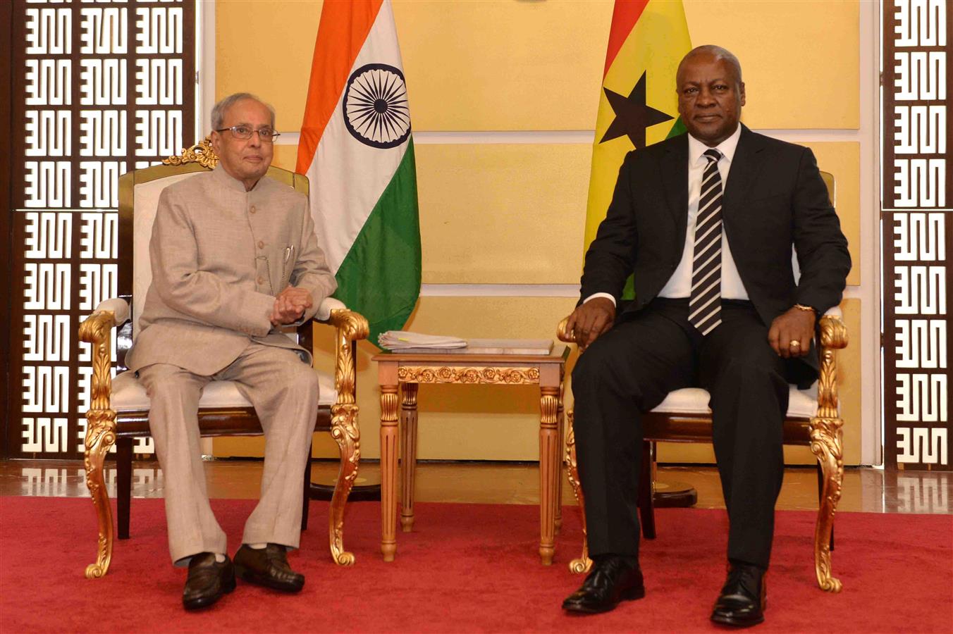 The President of India, Shri Pranab Mukherjee meeting with President of the Republic of Ghana, H.E. Mr John Dramani Mahama at Flagstaff House in Ghana (Accra) on June 13, 2016. 