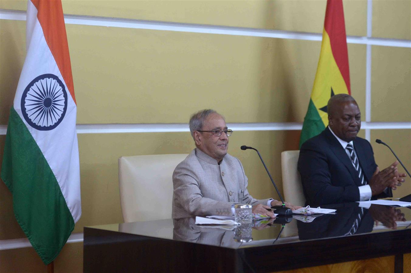 The President of India, Shri Pranab Mukherjee with the President of the Republic of Ghana, H.E. Mr John Dramani Mahama during the delegation level talks at Flagstaff House in Ghana (Accra) on June 13, 2016. 