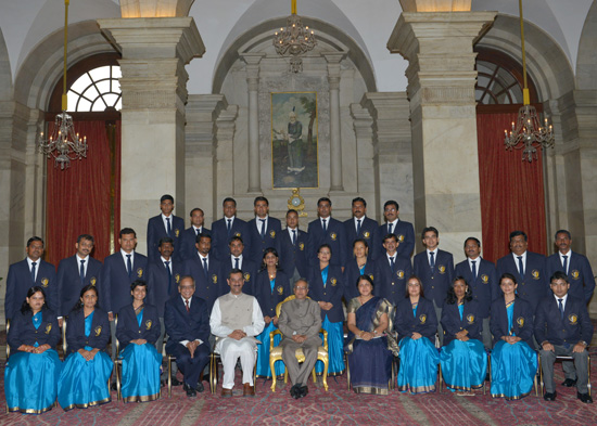 The President of India, Shri Pranab Mukherjee with the recipients of National Youth Award for the year 2011-12 at Rashtrapati Bhavan in New Delhi on July 4, 2013.