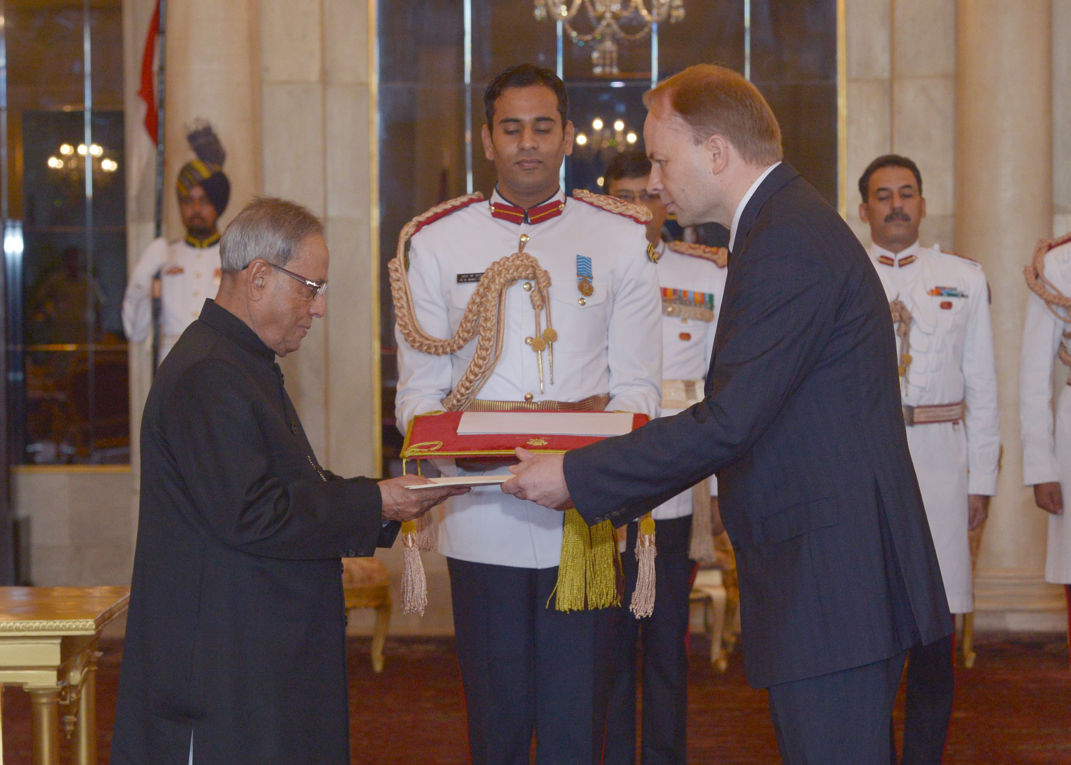 The Ambassador of Poland, His Excellency Mr. Tomasz Lukaszuk presenting his credential to the President of India, Shri Pranab Mukherjee at Rashtrapati Bhavan on September 12, 2014. 