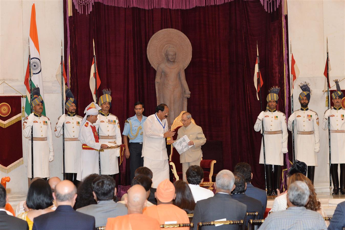 The Union Minister of Urban Development, Housing and Urban Poverty Alleviation & Parliamentary Affairs, Shri M. Venkaiah Naidu releasing a Coffee Table Book on “Swachh Bharat Mission” and presented its first copy to the President of India, Shri Pranab Muk