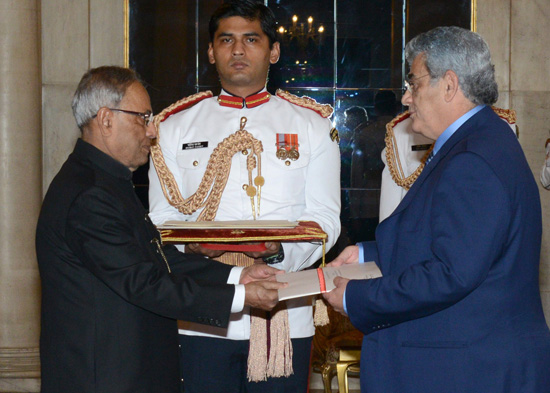 The Ambassador of the Republic of Lebanon, His Excellency Mr. Wajib Abdel Samad presenting his credentials to the President of India, Shri Pranab Mukherjee at Rashtrapati Bhavan in New Delhi on July 17, 2013.