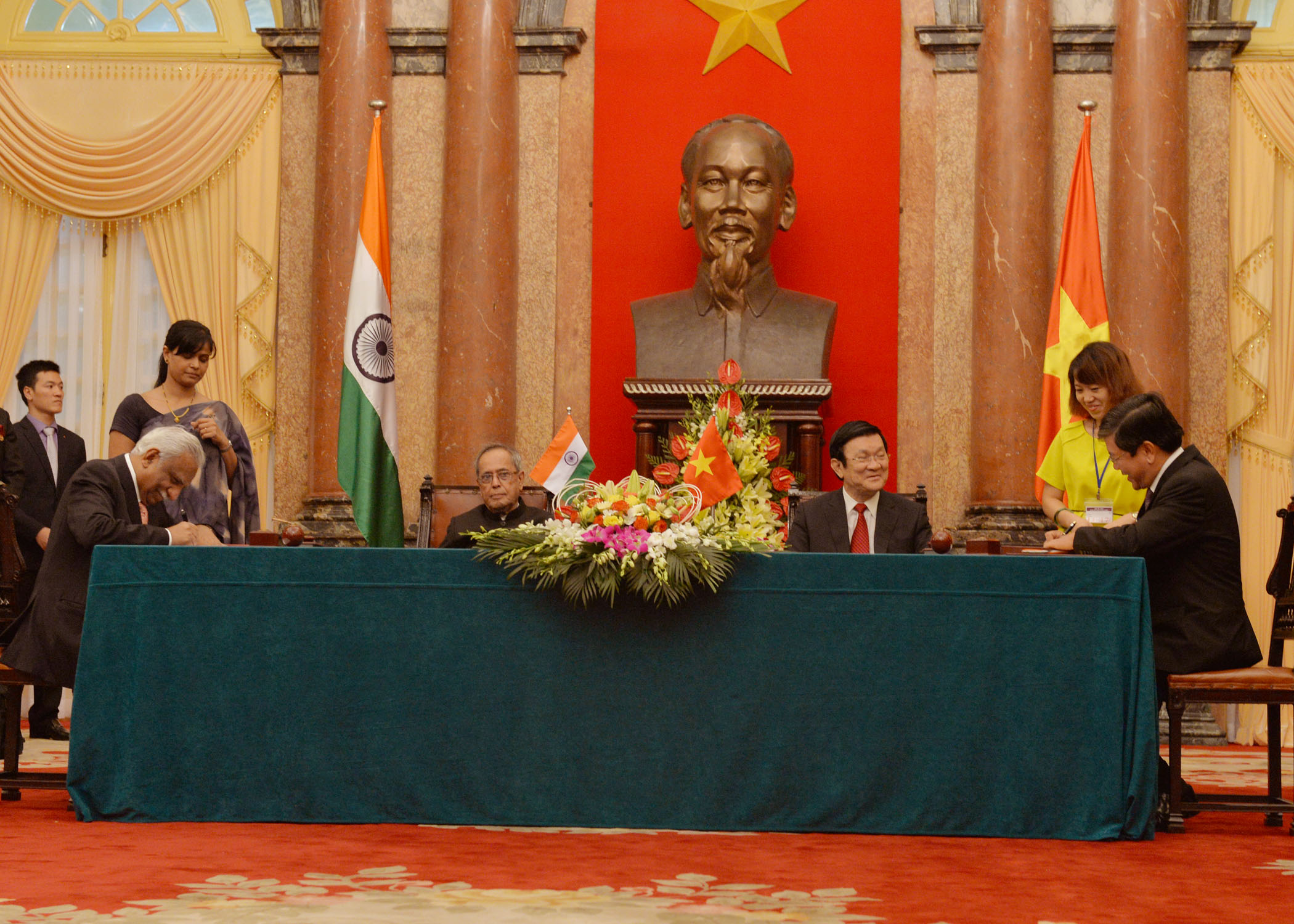 The President of India, Shri Pranab Mukherjee and the President Socialist Republic of Vietnam, H.E. Mr. Truong Tan Sang witnessing the signing of the Agreements and MOU between India and Vietnam during the State Visit of President of India to Vietnam at H 