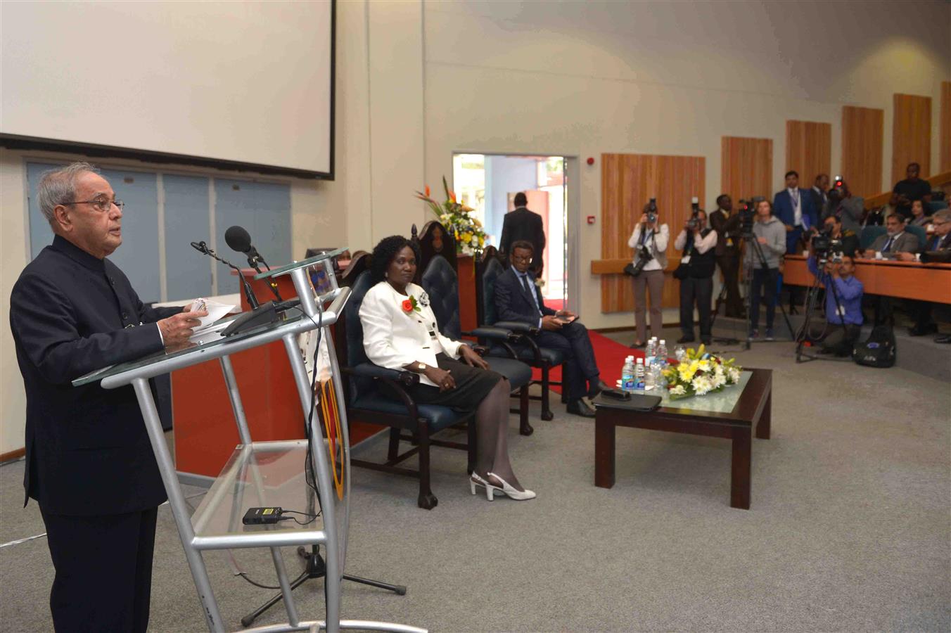 The President of India, Shri Pranab Mukherjee addressing at Namibia University of Science & Technology in Namibia (Windhoek) on June 17, 2016. 