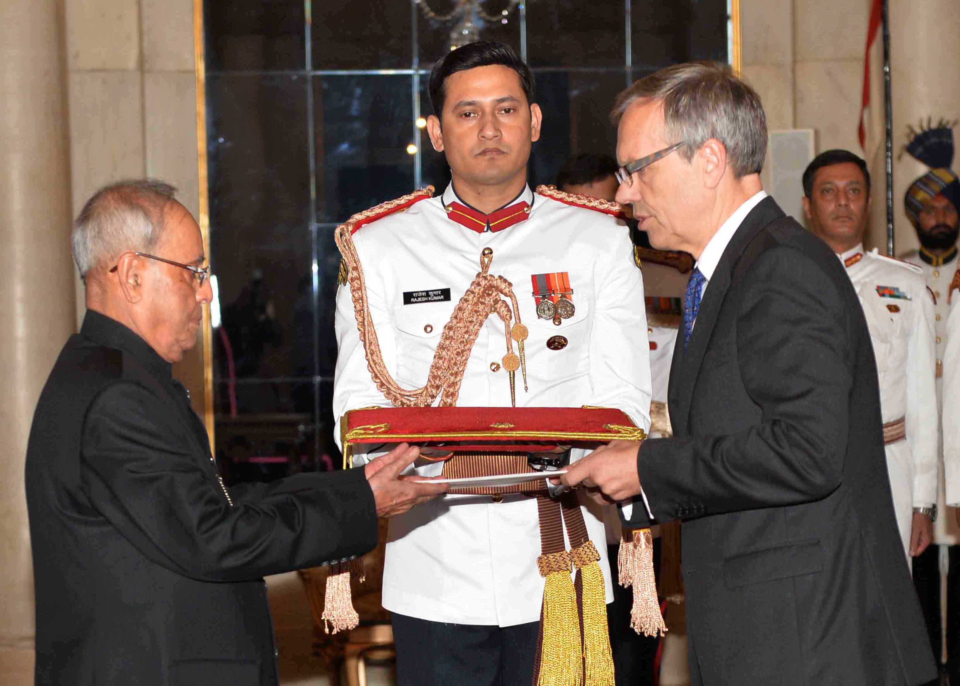 The Ambassador of the Kingdom of Norway, H.E. Mr. Nils Ragnar Kamsvag presenting his Credential to the President of India, Shri Pranab Mukherjee at Rashtrapati Bhavan on September 28, 2015.