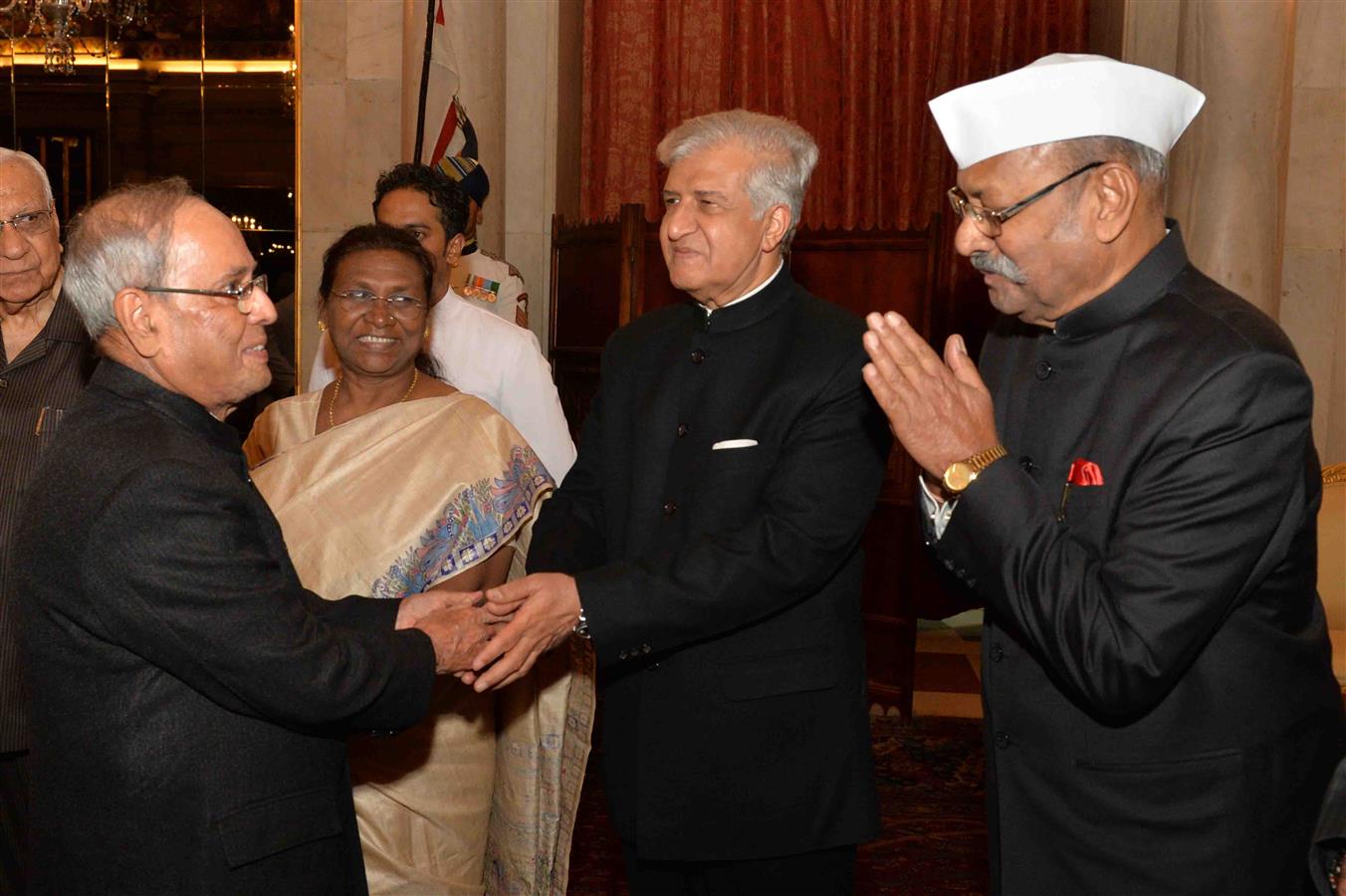 The President of India, Shri Pranab Mukherjee hosted Dinner to the Governors and Lt. Governors at Rashtrapati Bhavan on July 12, 2017.