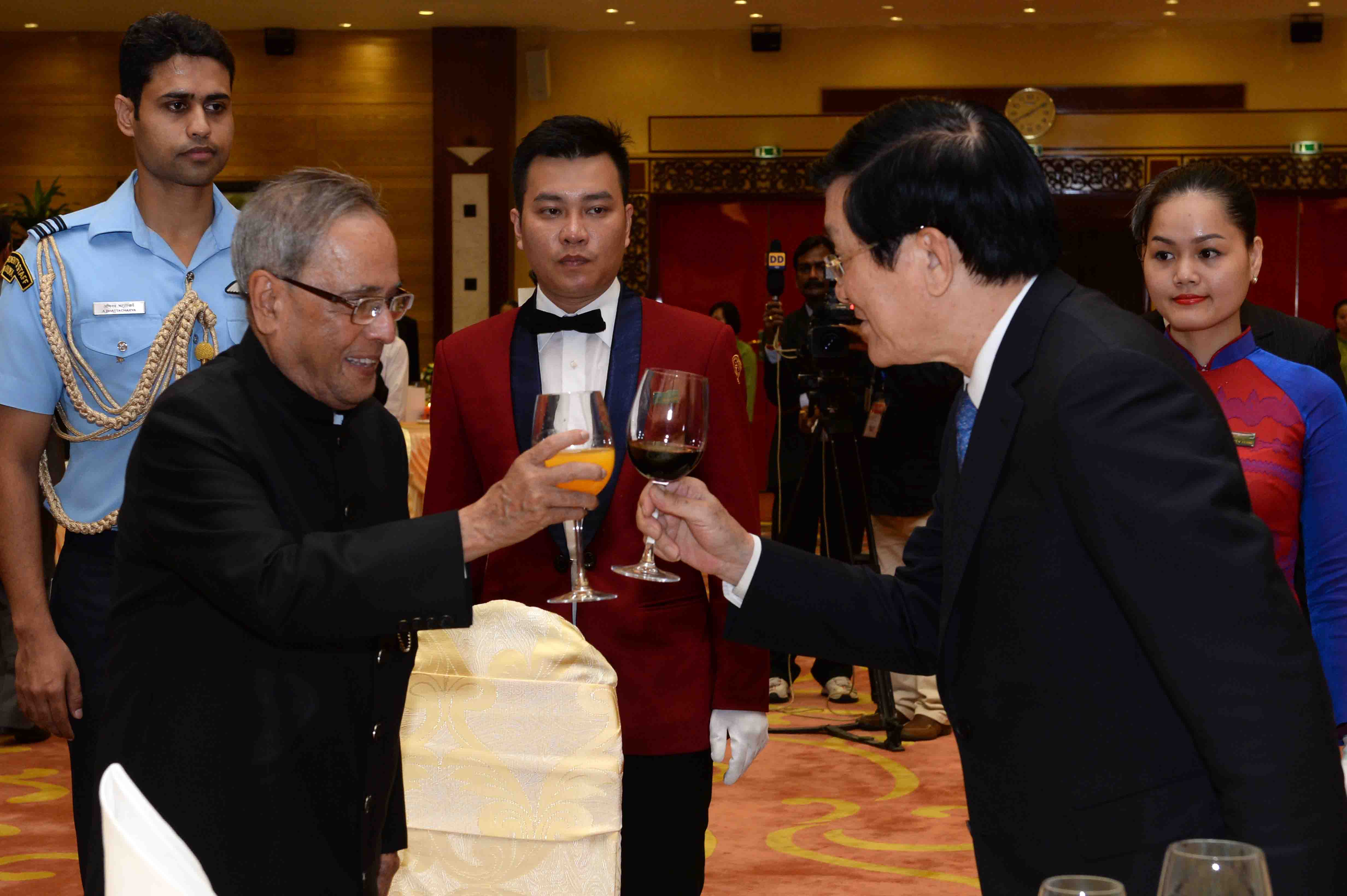 The President of India, Shri Pranab Mukherjee at the banquet hosted by the President of The Socialist Republic of Vietnam, H.E. Mr Truong Tan Sang at International Convention Centre in Hanoi, Vietnam on September 15, 2014. 