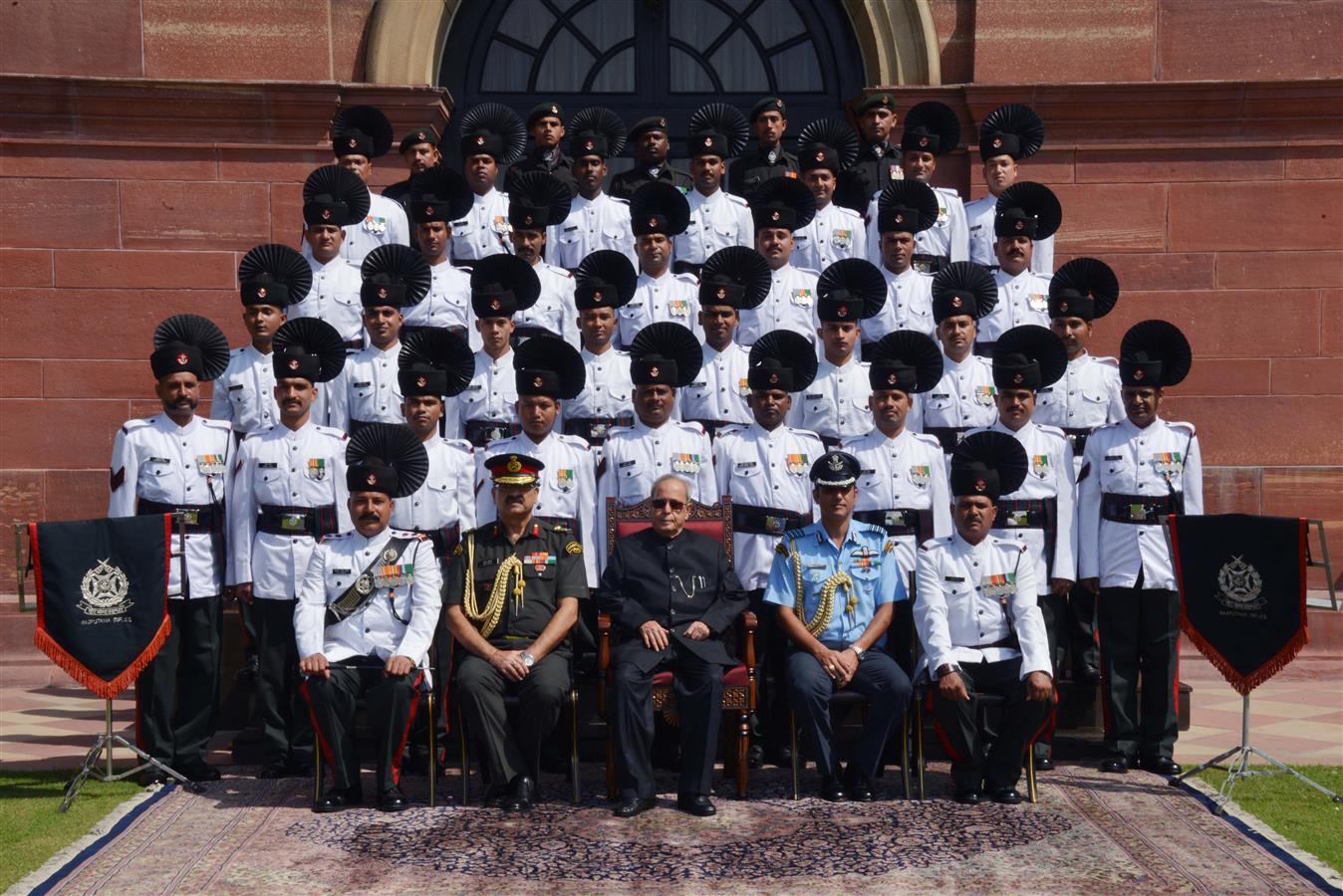 The President of India, Shri Pranab Mukherjee with Band Personnel of the RAJ RIF Regimental Centre at Rashtrapati Bhavan on September 28, 2015.