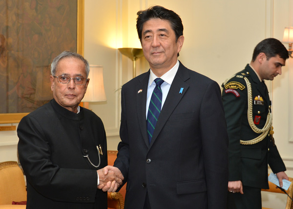 The Prime Minister of Japan, H.E. Mr. Shinzo Abe calling on the President of India Shri Pranab Mukherjee at Rashtrapati Bhavan in New Delhi on January 25, 2014. 