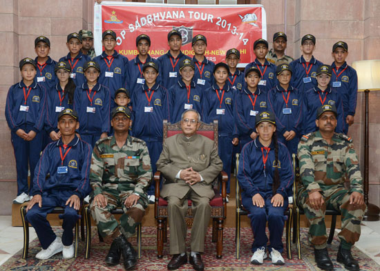 The President of India, Shri Pranab Mukherjee with the students from Suru and Zanskar valley of Jammu and Kashmir when they called-on him at Rashtrapati Bhavan in New Delhi on August 21, 2013. The children are in Delhi on an educational tour of as part of