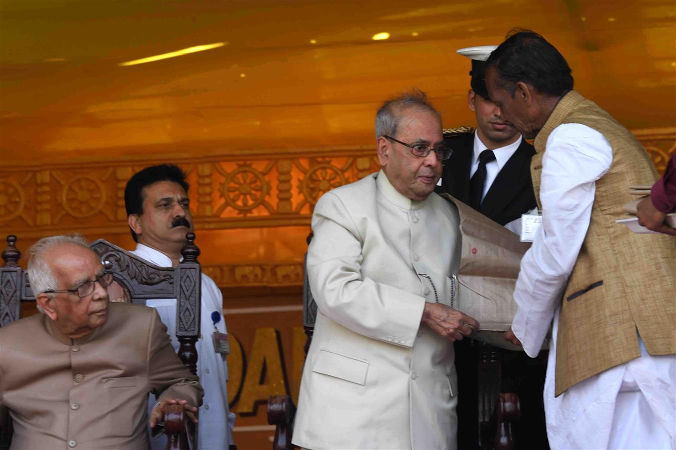 The President of India, Shri Pranab Mukherjee at the inauguration of 28th Dantan Gramin Mela - 2017 at Dantan, Paschim Medinipur in West Bengal on January 19, 2017.