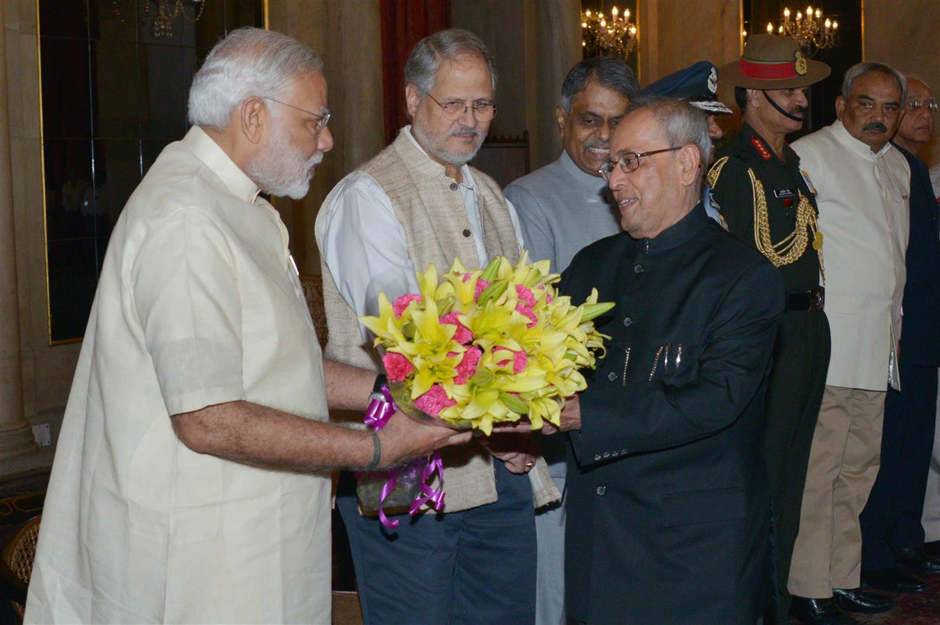 The Prime Minister of India, Shri Narendra Modi bidding farewell to the President of India, Shri Pranab Mukherjee at Rashtrapati Bhavan on October 10, 2015 on the ceremonial departure of his State Visits to Palestine, Jordan and Israel