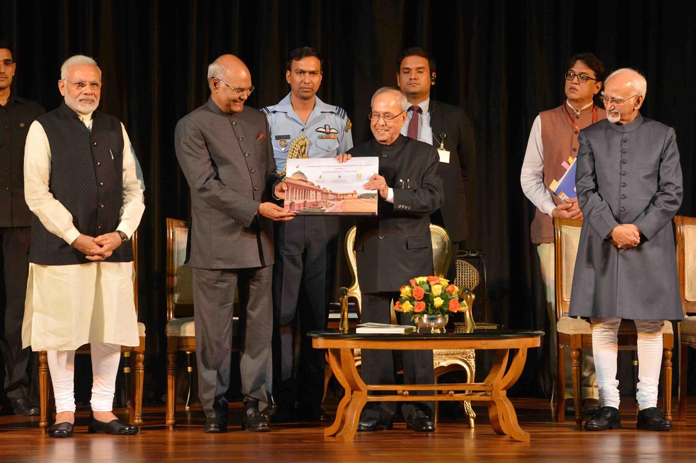 The President of India, Shri Pranab Mukherjee receiving the Report on ‘Comprehensive Conservation Management Plan Phase –II’ at Rashtrapati Bhavan on the eve of demitting office as the 13th President of India on July 24, 2017.