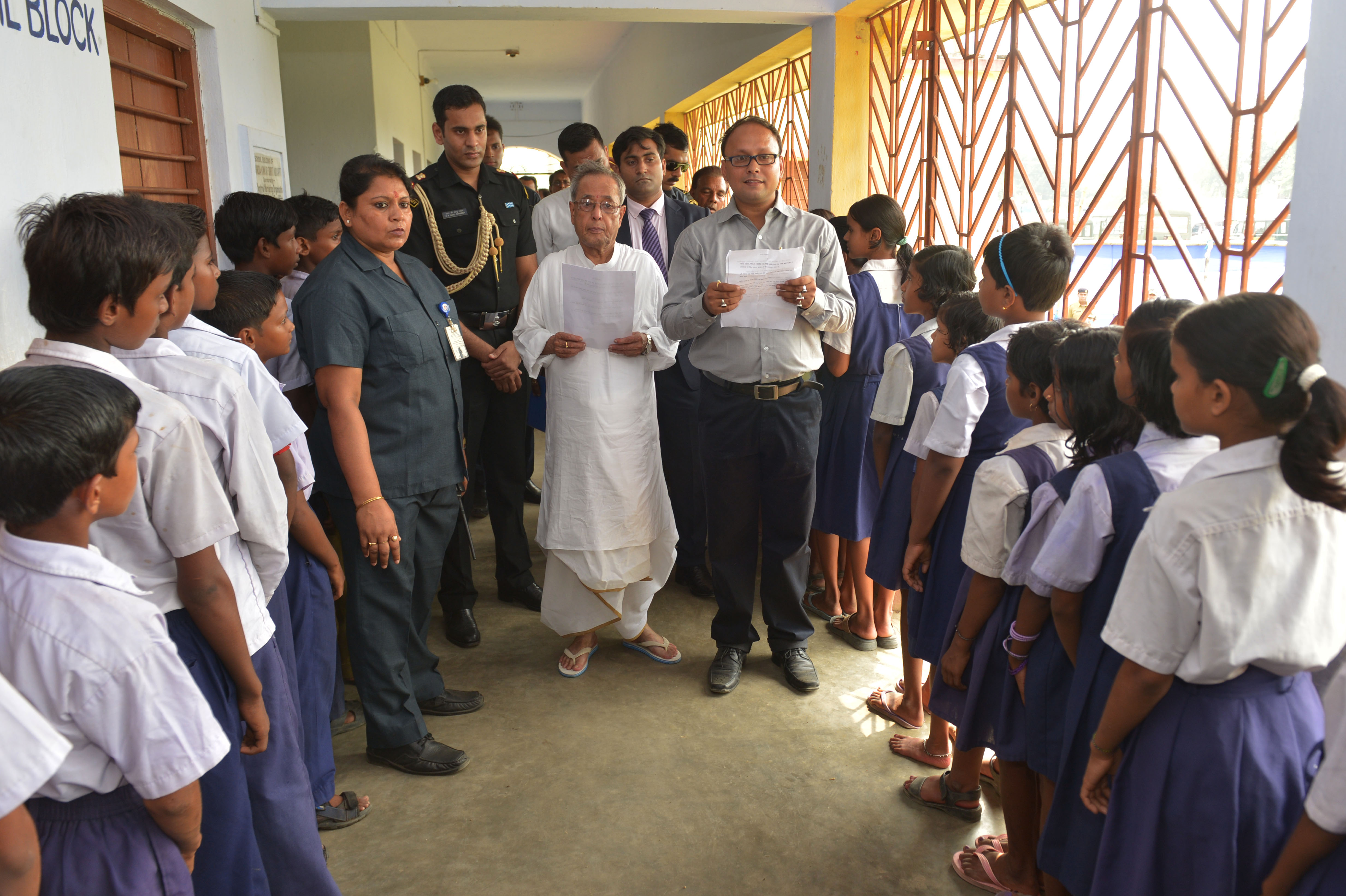 The President of India, Shri Pranab Mukherjee administrating the oath of Swachch Bharat Abhiyan to the students at Mirati Kamda Kinkar Samiti Vidyapeeth, Mirati in West Bengal on October 2, 2014. 