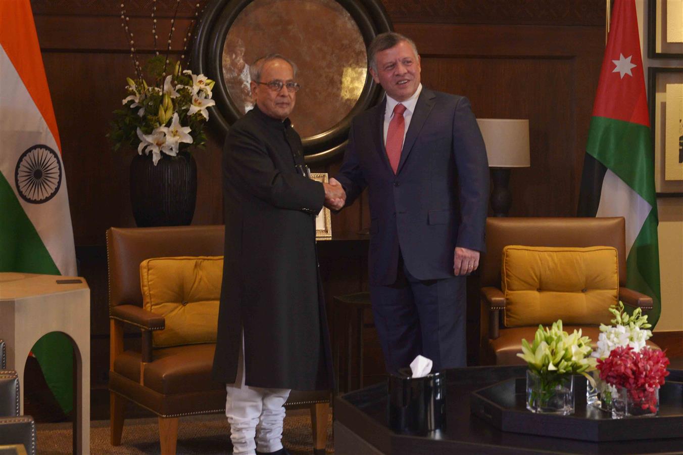 The President of India, Shri Pranab Mukherjee meeting with His Majesty King Abdullah at Al Husseini Palace in Amman, Jordan on October 10, 2015.