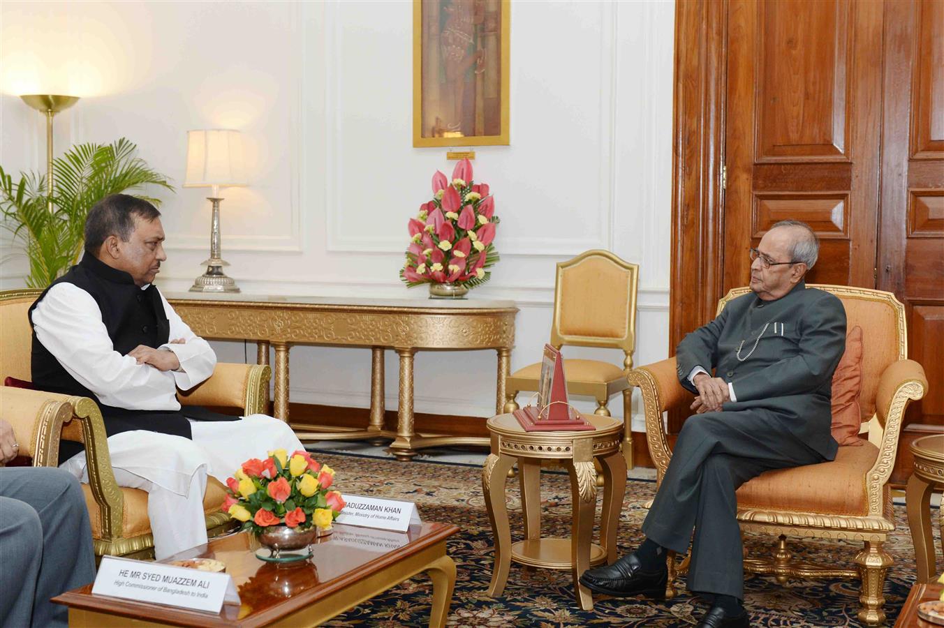 The Home Minister of Bangladesh, H.E. Mr. Asaduzzaman Khan calling on the The President of India, Shri Pranab Mukherjee at Rashtrapati Bhavan on July 27, 2016. 