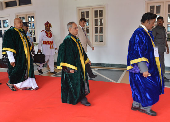 The President of India, Shri Pranab Mukherjee addressing at the Convocation of SRM Univeristy at Chennai, Tamil Nadu on December 28, 2012.